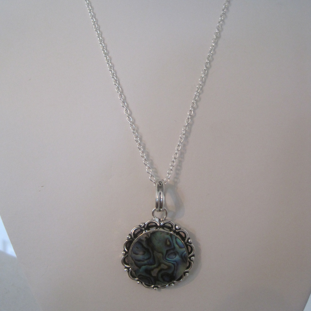 ARTISAN ABALONE SHELL PENDANT NECKLACE